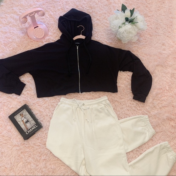 NWT Bobbie White Pocket Drawstring Joggers - Picture 14 of 14